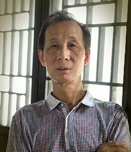 李正华 李正华