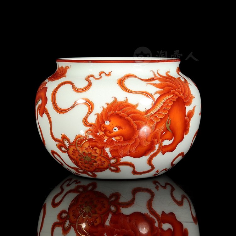 梁峻窑制《狮戏绣球水盂》