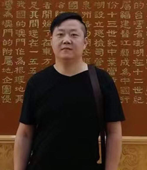 余健 余健