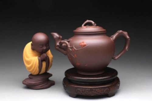 周伟光制报春壶