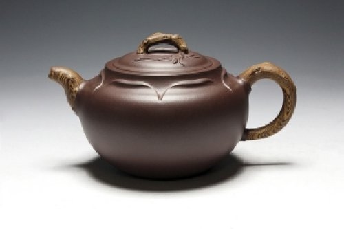 盛英杰制迎春花壶