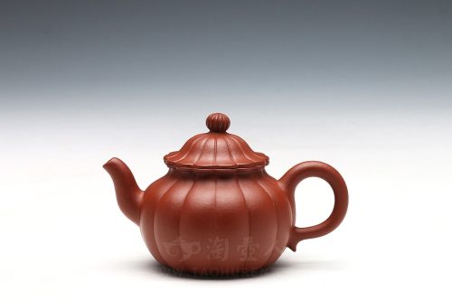 盛听凤制菊蕾壶