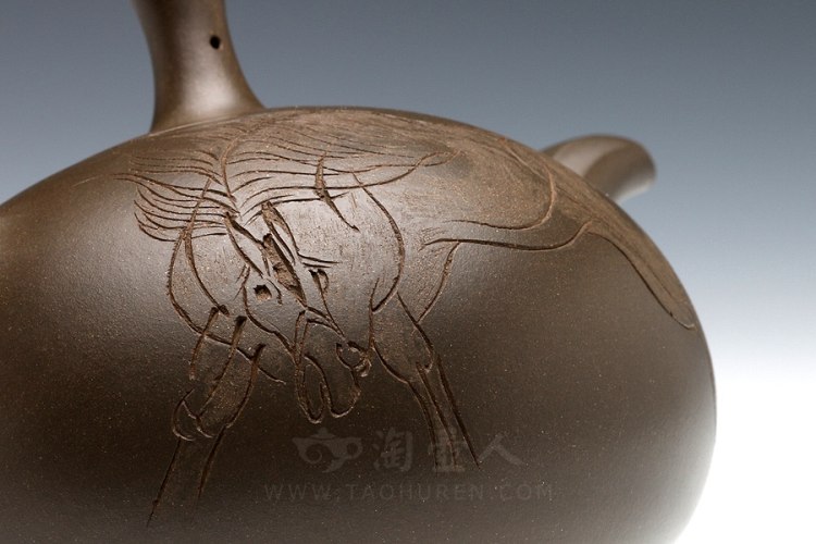 韩美林设计陶刻鲍廷博制天马行空壶