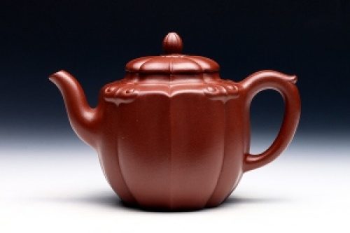 钱张荣全手工制团花壶