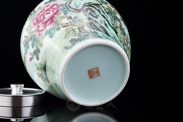 一盏清制国色天香茶叶罐