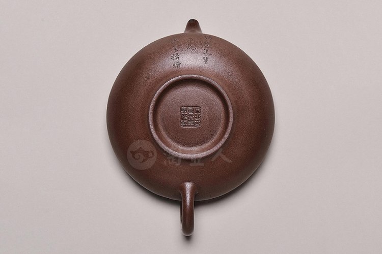 杨彭年制《紫砂合欢壶》