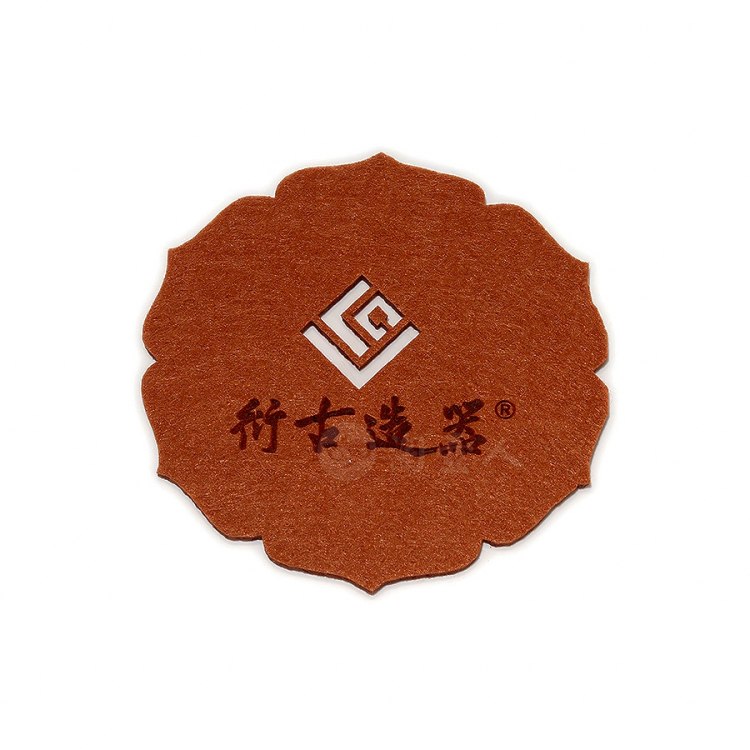 民间艺人制《毛毡茶杯垫养壶垫》
