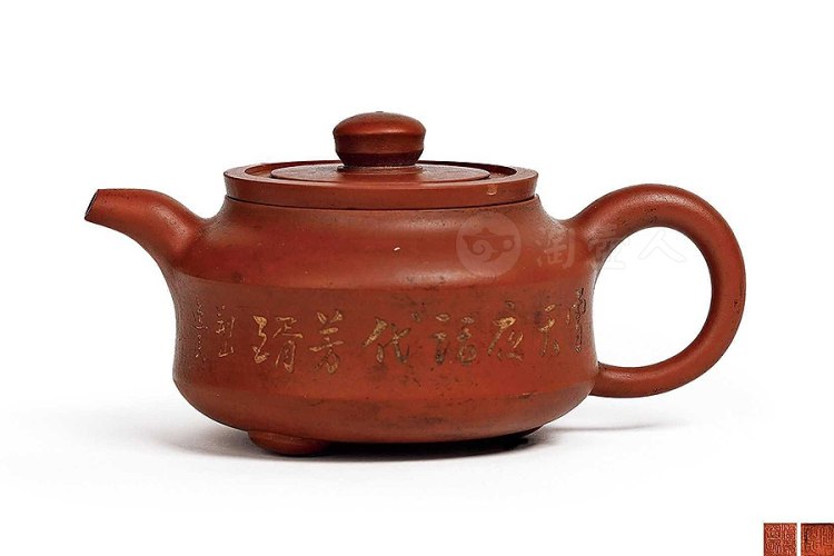 范章恩制粉红浆三足周盘壶