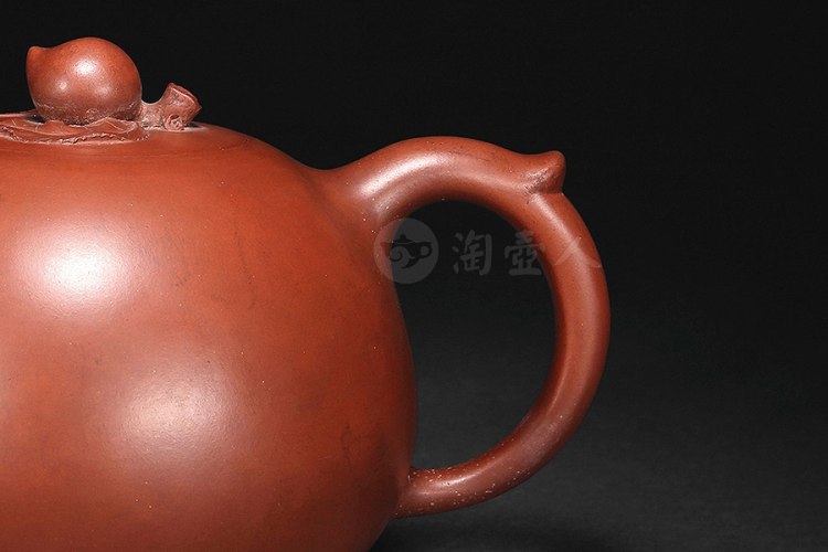 清晚期 黄玉麟款 紫泥圣桃壶