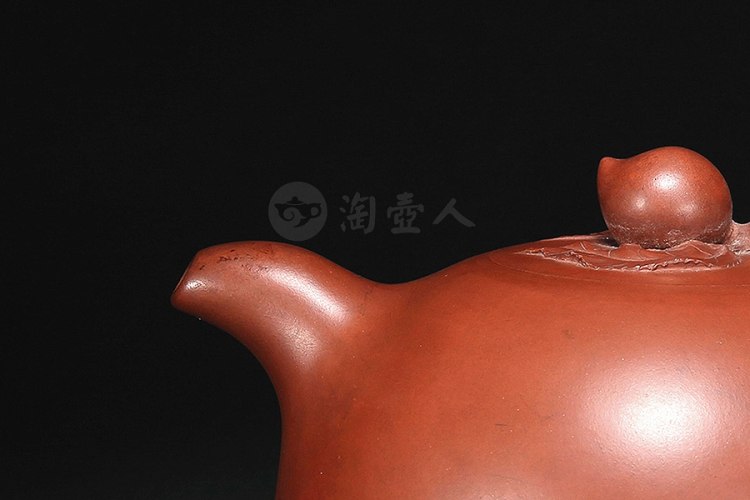 清晚期 黄玉麟款 紫泥圣桃壶