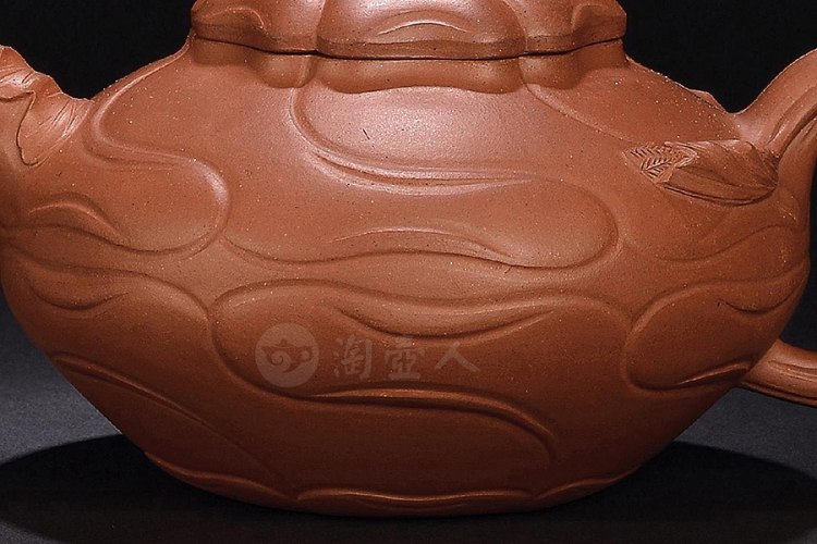 民国 唐凤芝制风卷葵壶