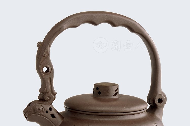 当代 徐秀棠周桂珍合作龙生九子提梁壶