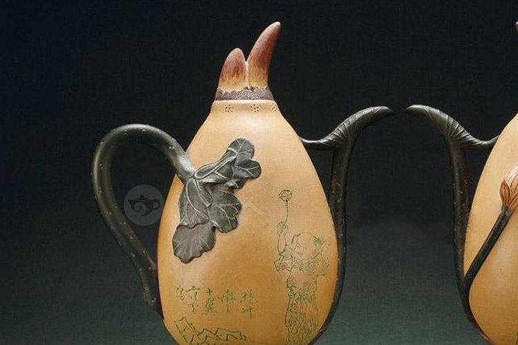 蒋蓉、范曾合作 莲藕倒流壶