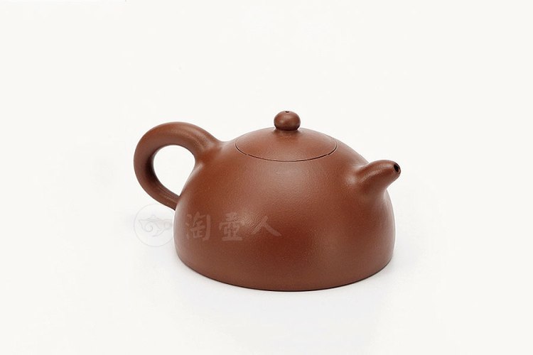 吕尧臣制贵妃壶