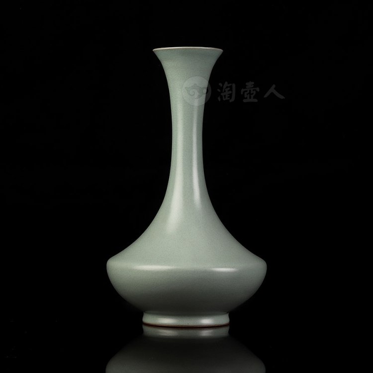 张涛制鹅颈瓶