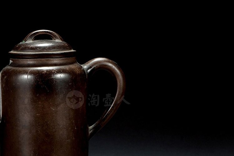 冯桂林制紫泥汲直壶
