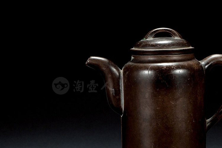 冯桂林制紫泥汲直壶