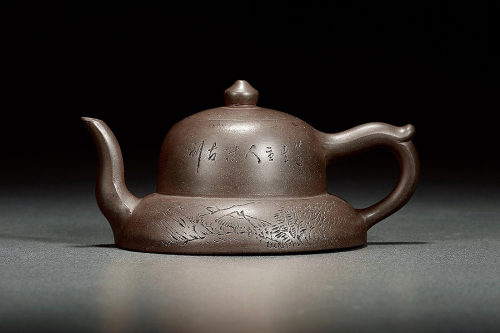 史莲生制并刻《紫泥箬笠壶》