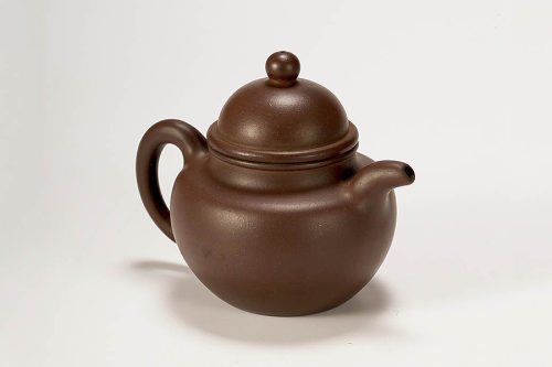 陈盘根制《掇球壶》