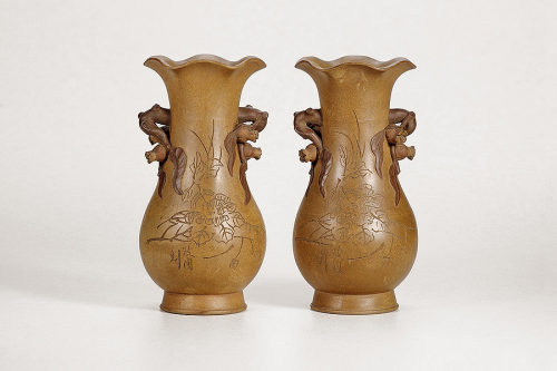 朱可心制跂陶刻《段泥赏瓶一对》