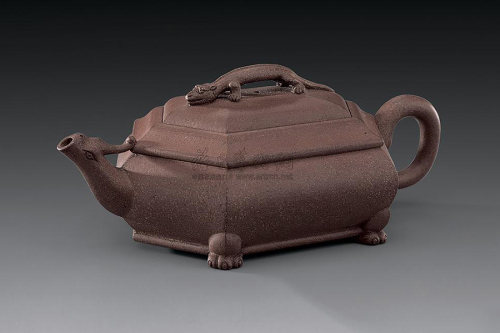 陈仲美制《兽钮紫砂壶》