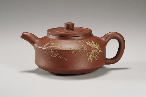 范锦甫制北岩刻紫泥《三足周盘壶》