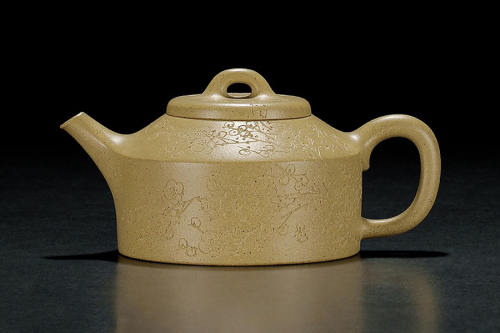 李寒勇制《镜瓦壶》